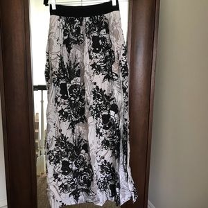 ABS Allen Schwartz Maxi Skirt size 2